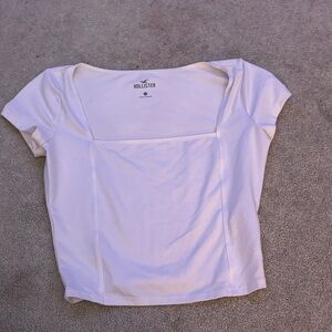 Hollister Women's Cream Short Sleeve Tee